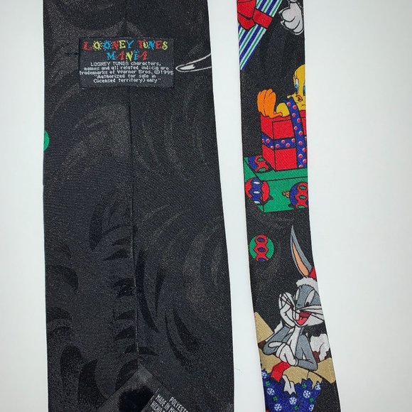 Looney Tunes Bugs Bunny Holiday Christmas Tie - Picture 4 of 5